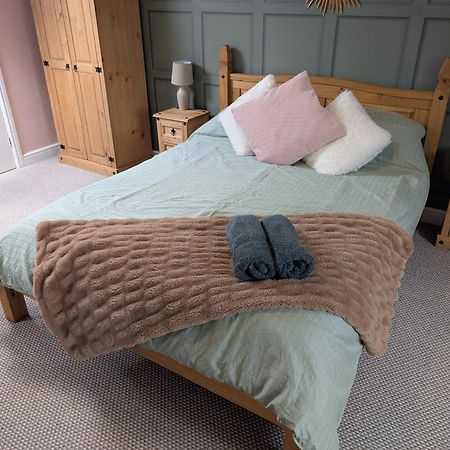 Purdie Close Holiday Let Чедър Екстериор снимка