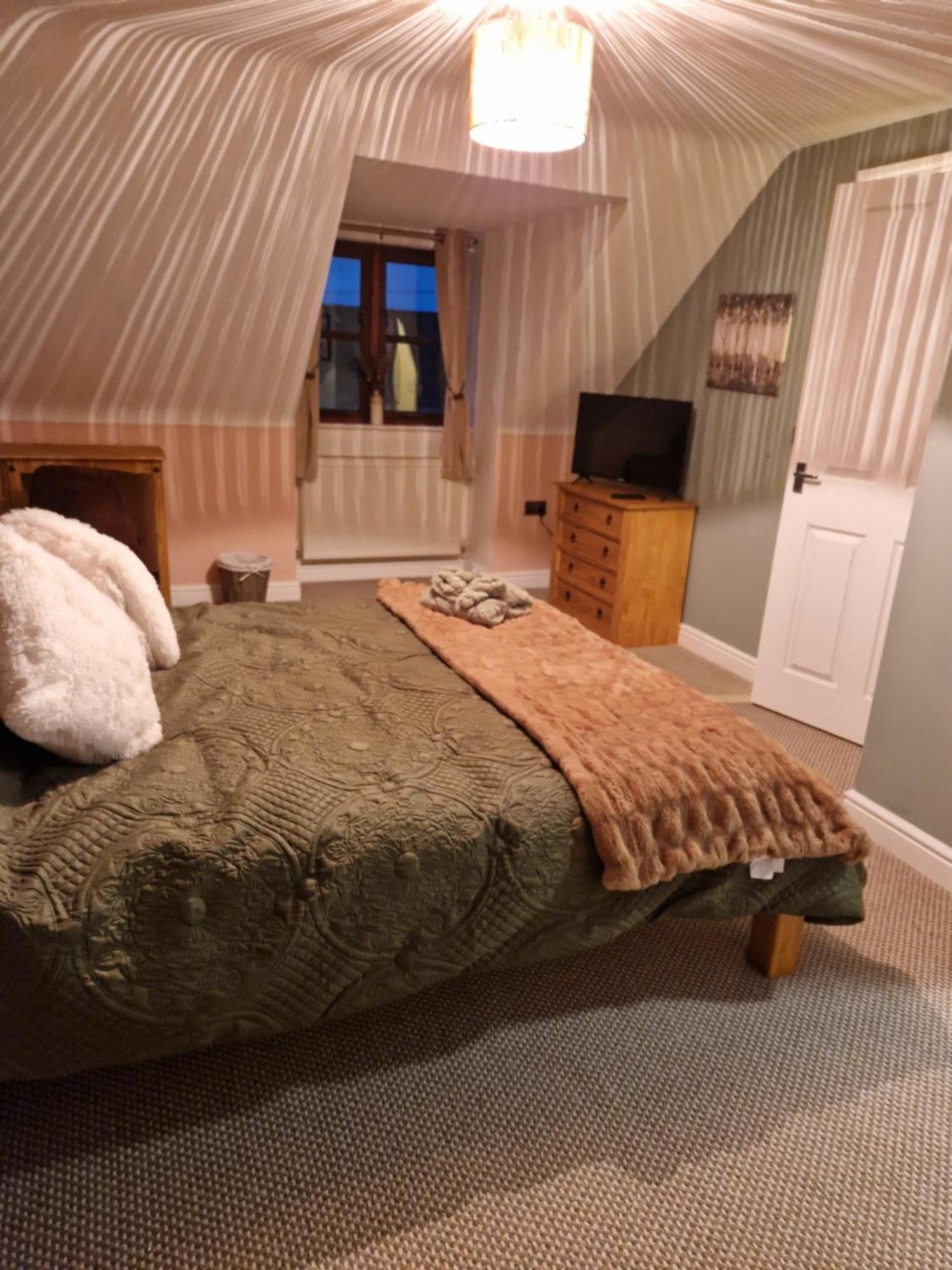 Purdie Close Holiday Let Чедър Екстериор снимка