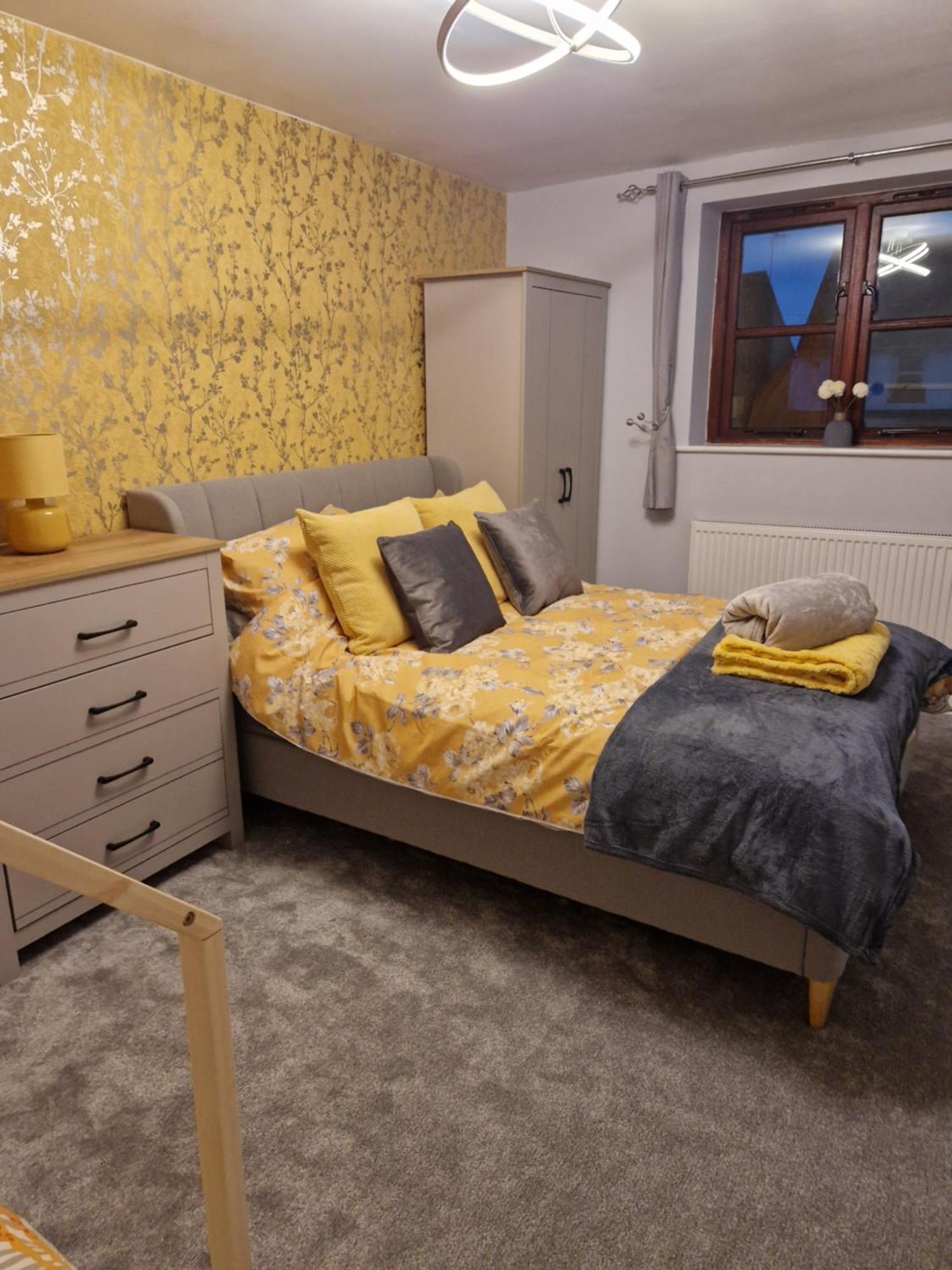 Purdie Close Holiday Let Чедър Екстериор снимка