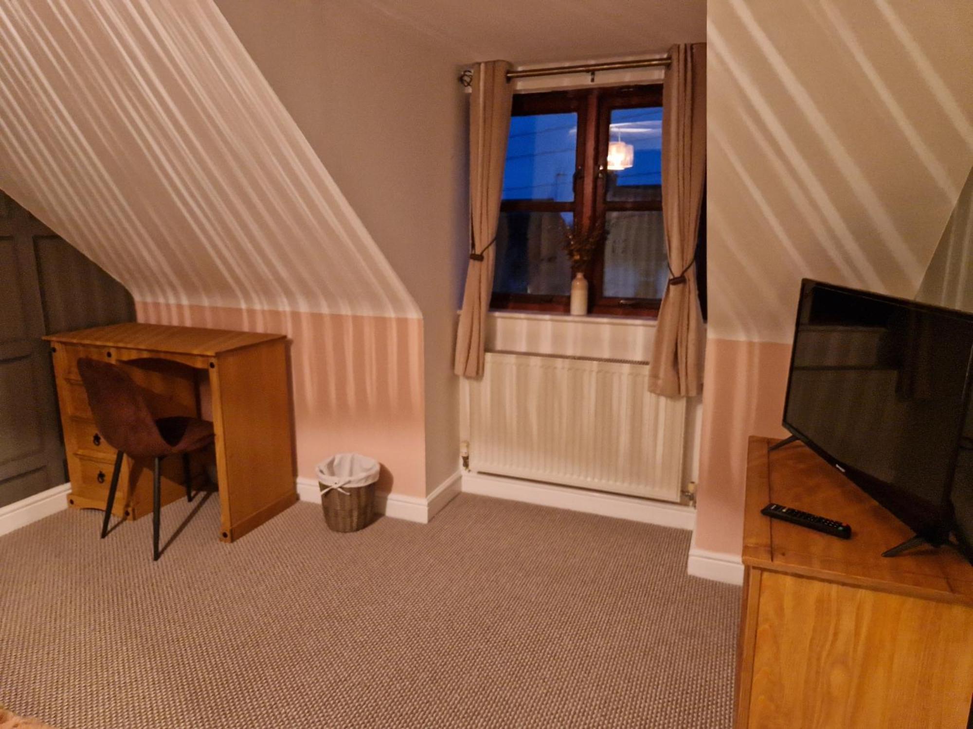 Purdie Close Holiday Let Чедър Екстериор снимка