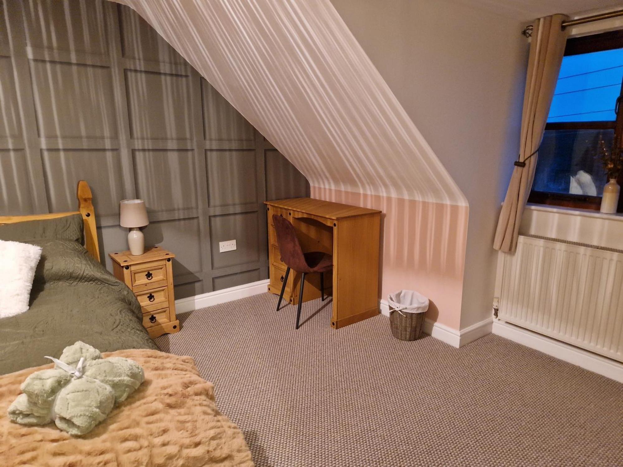 Purdie Close Holiday Let Чедър Екстериор снимка